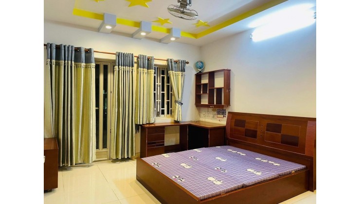 Bán Nhà HXH Đồng Đen P14 Tân Bình 60m2 Ngang 7,5M, 5 Tầng BTCT Chỉ Hơn 9 Tỷ